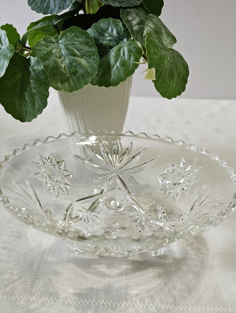 Vintage Anchor Hocking Bowl - Starburst Pattern